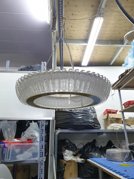 Đèn thả thủy tinh đơn TH363, vòng tròn vàng viền phale trắng trong, tích hợp led 3 màu sáng, KT(mm): D260